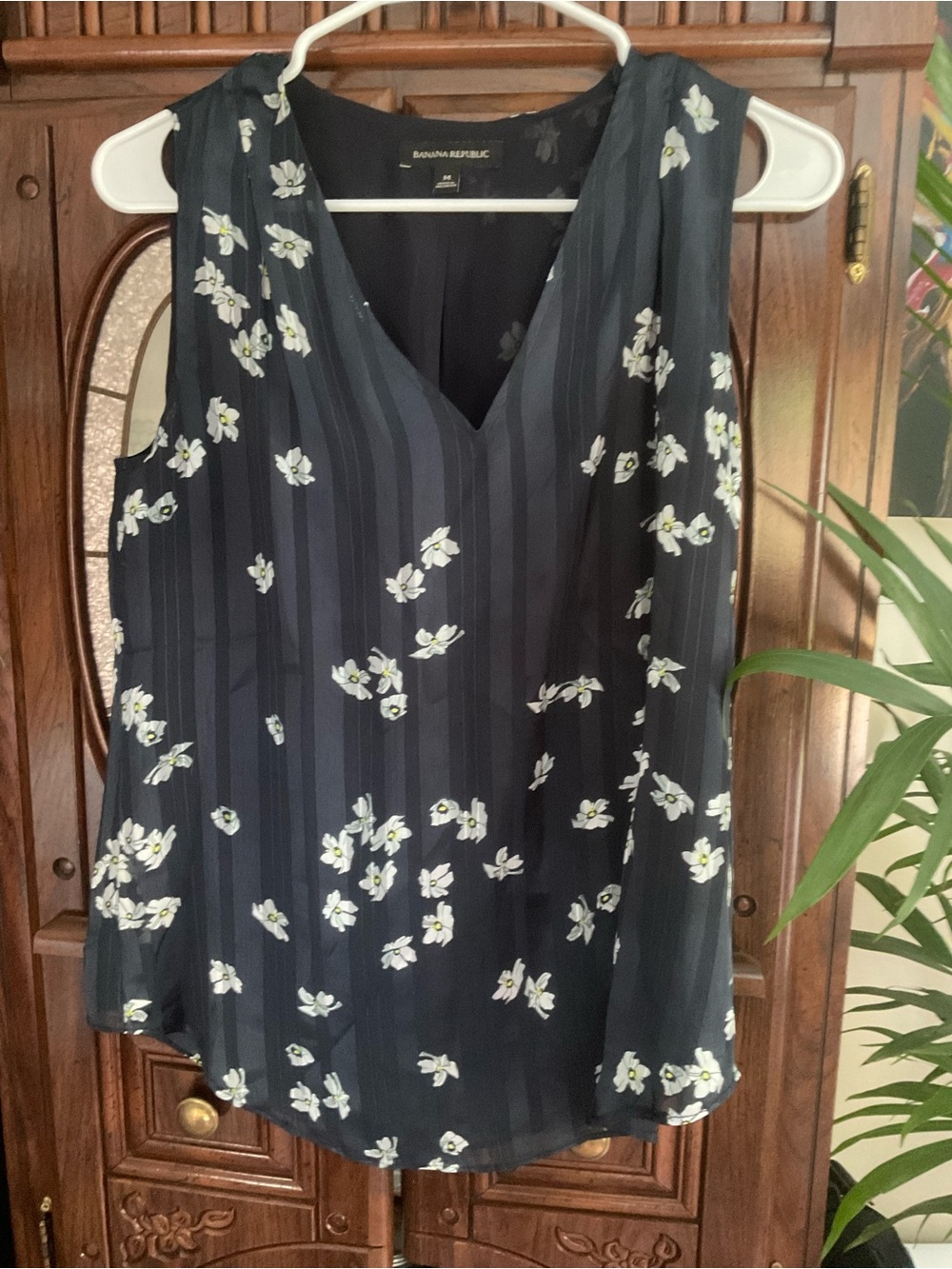 Banana Republic Navy Blue Floral V-Neck Camisole